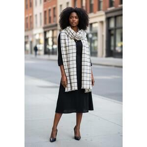 Checked Pattern Women's Scarf in Cream and Black